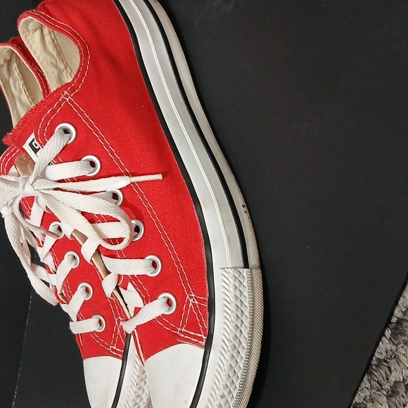 Converse Red Canvas Sneakers with White Accents Womens SZ 8 - Picture 4 of 10